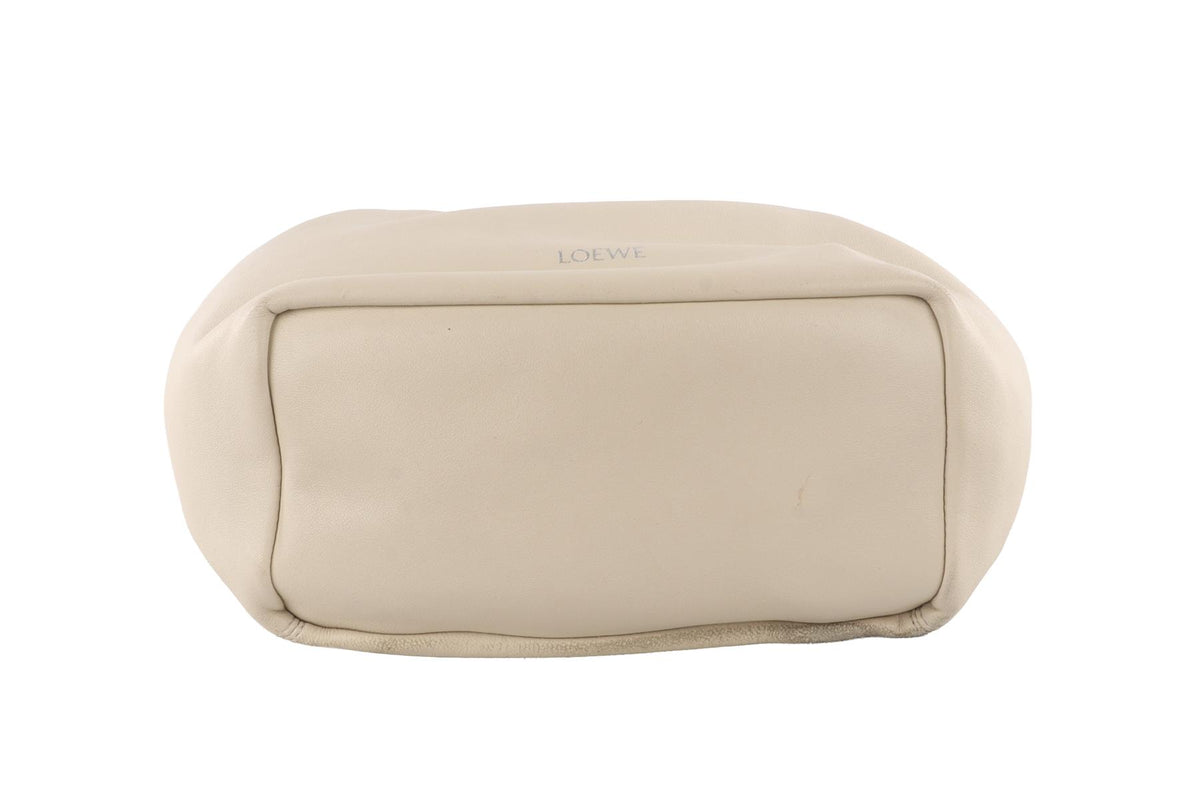 LOEWE ECRU SQUEEZE SMALL LEATHER SHOULDER BAG