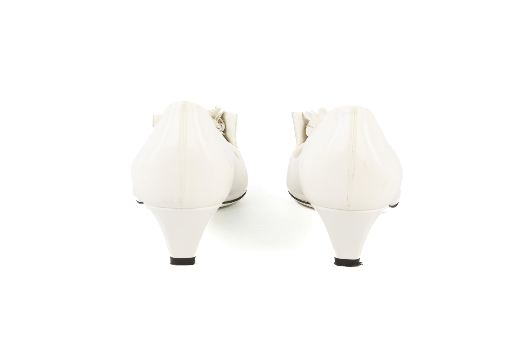 PRADA WHITE LEATHER PUMPS EU 38 UK 5 US 8