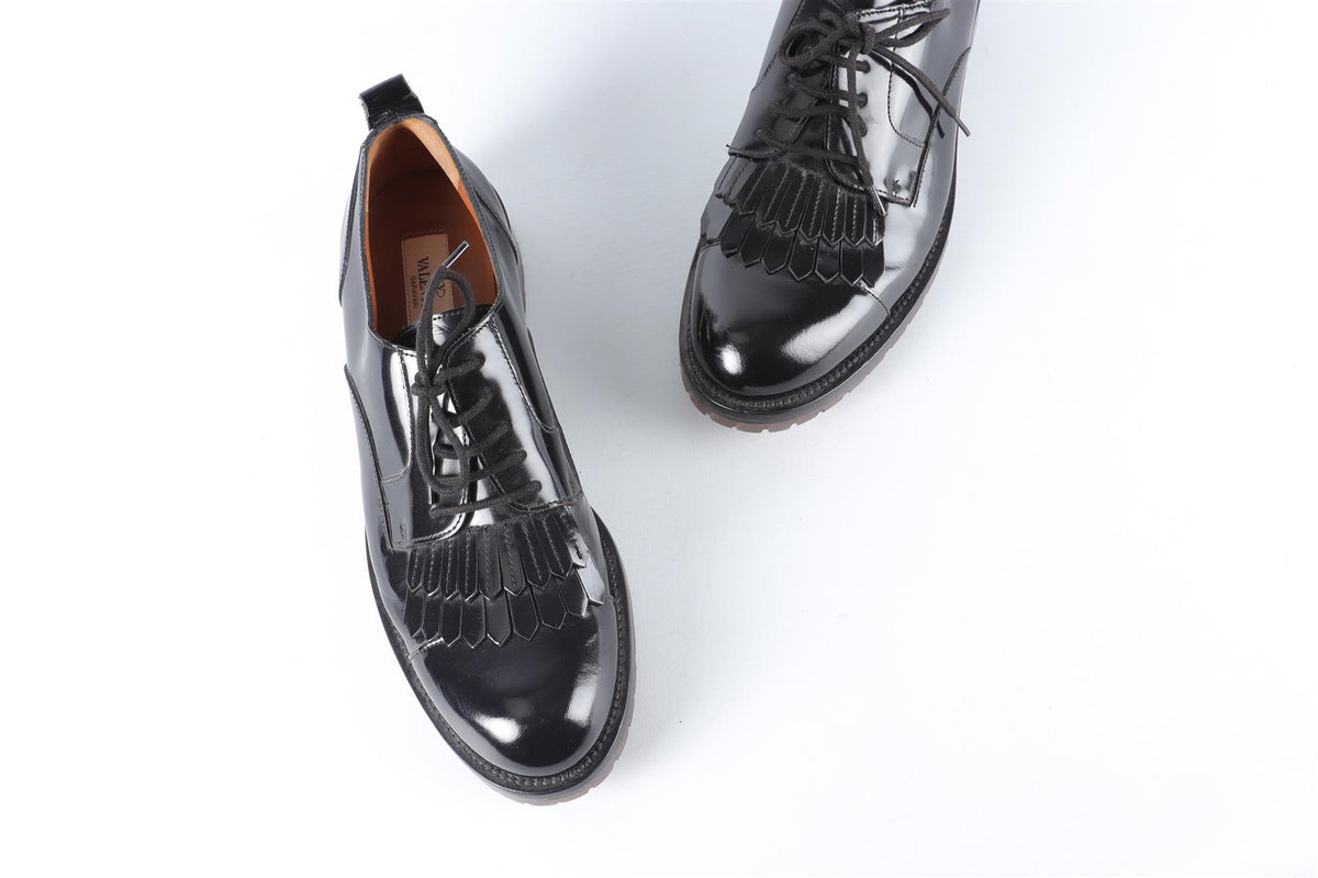VALENTINO GARAVANI BLACK PANTENT LEATHER BROGUES EU 39 UK 6 US 9
