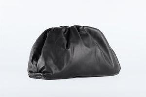 BOTTEGA VENETA BLACK THE POUCH LARGE LEATHER CLUTCH