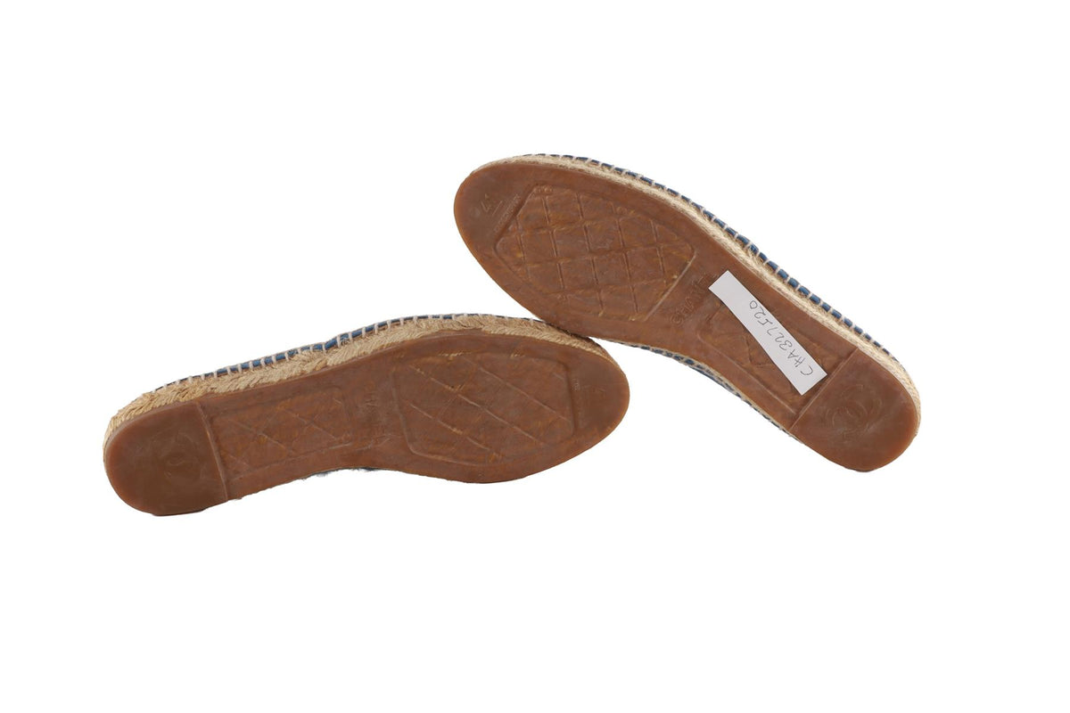 CHANEL BLUE CC SUEDE ESPADRILLES EU 41 UK 8 US 11