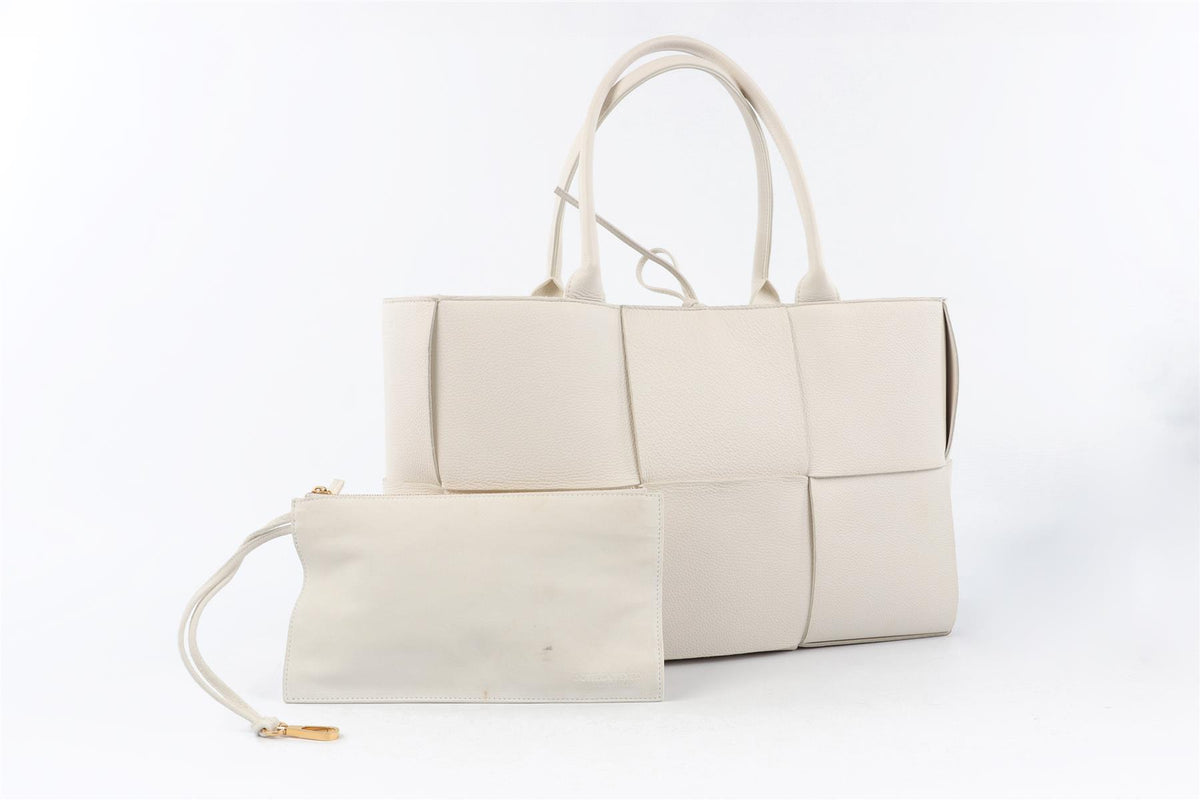 BOTTEGA VENETA WHITE ARCO INTRECCIATO LEATHER TOTE BAG