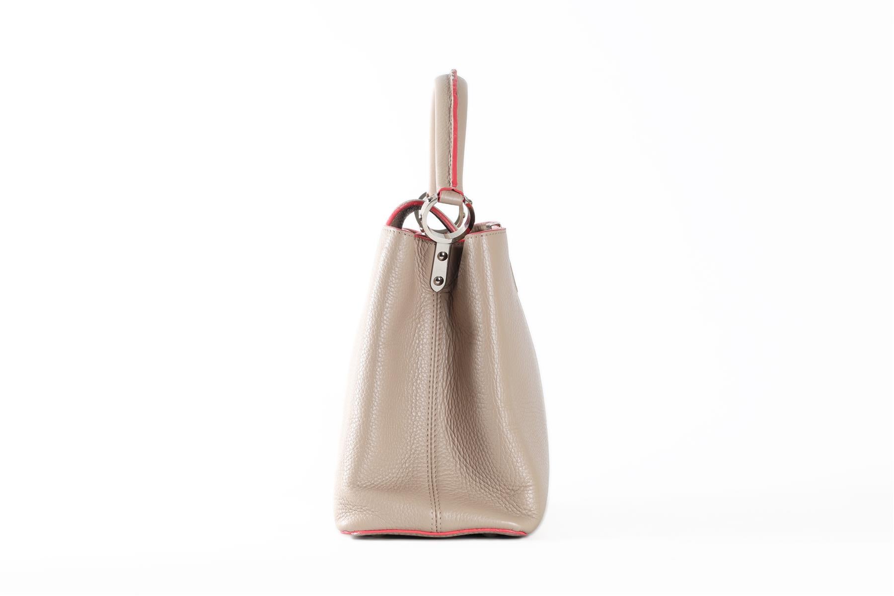 LOUIS VUITTON TAUPE 2014 CAPUCINES MM TAURILLON LEATHER TOTE BAG