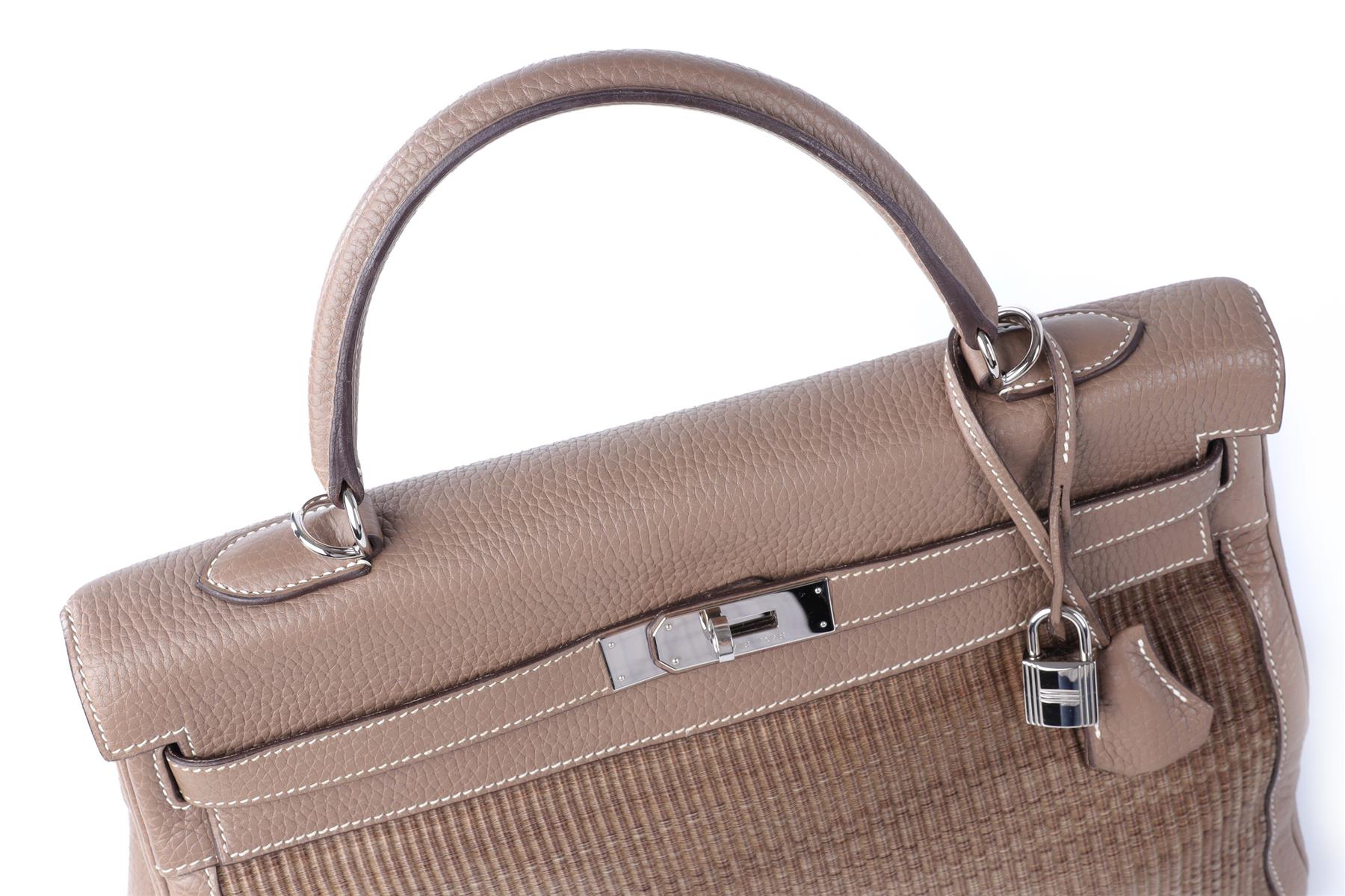 HERMÈS  TAUPE 2005 KELLY 35 CM CLEMENCE LEATHER AND HORSEHAIR BAG IN ETOUPE