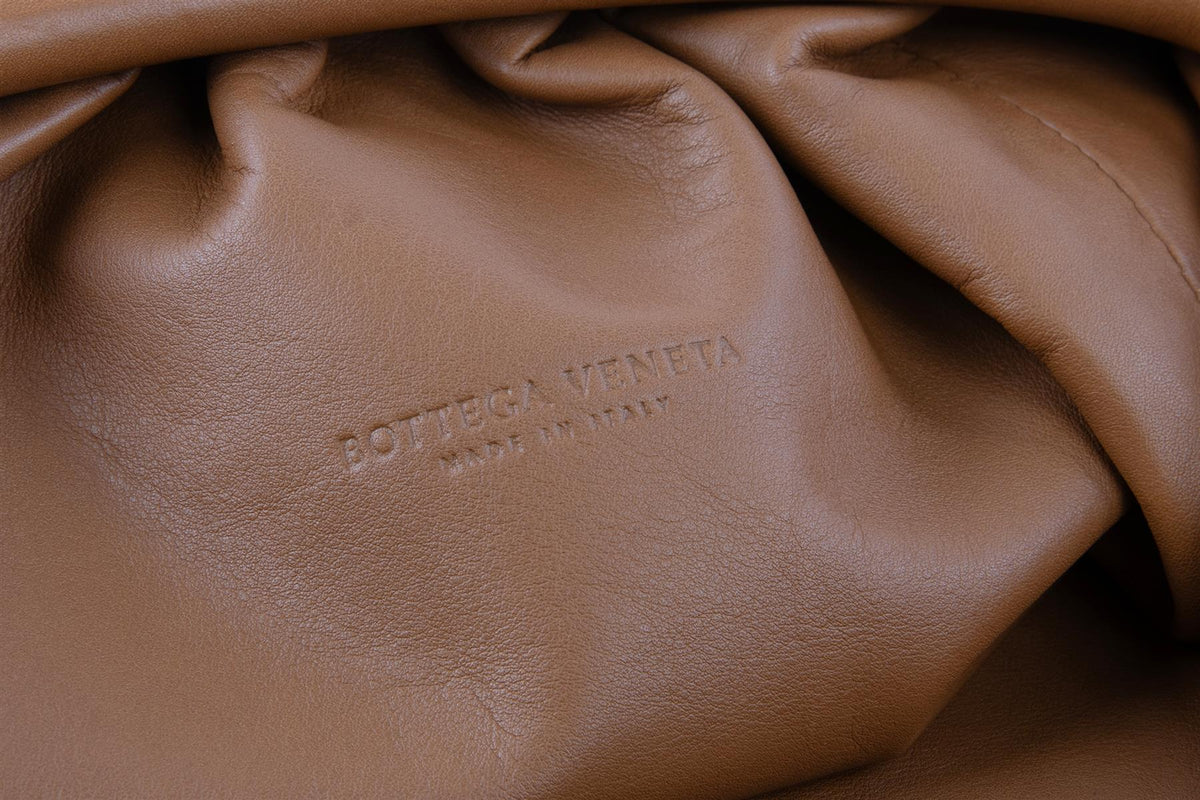 BOTTEGA VENETA BROWN POUCH LARGE LEATHER CLUTCH