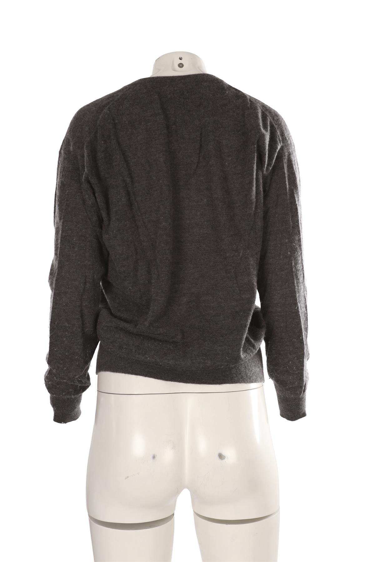 GREY CASHMERE SWEATER