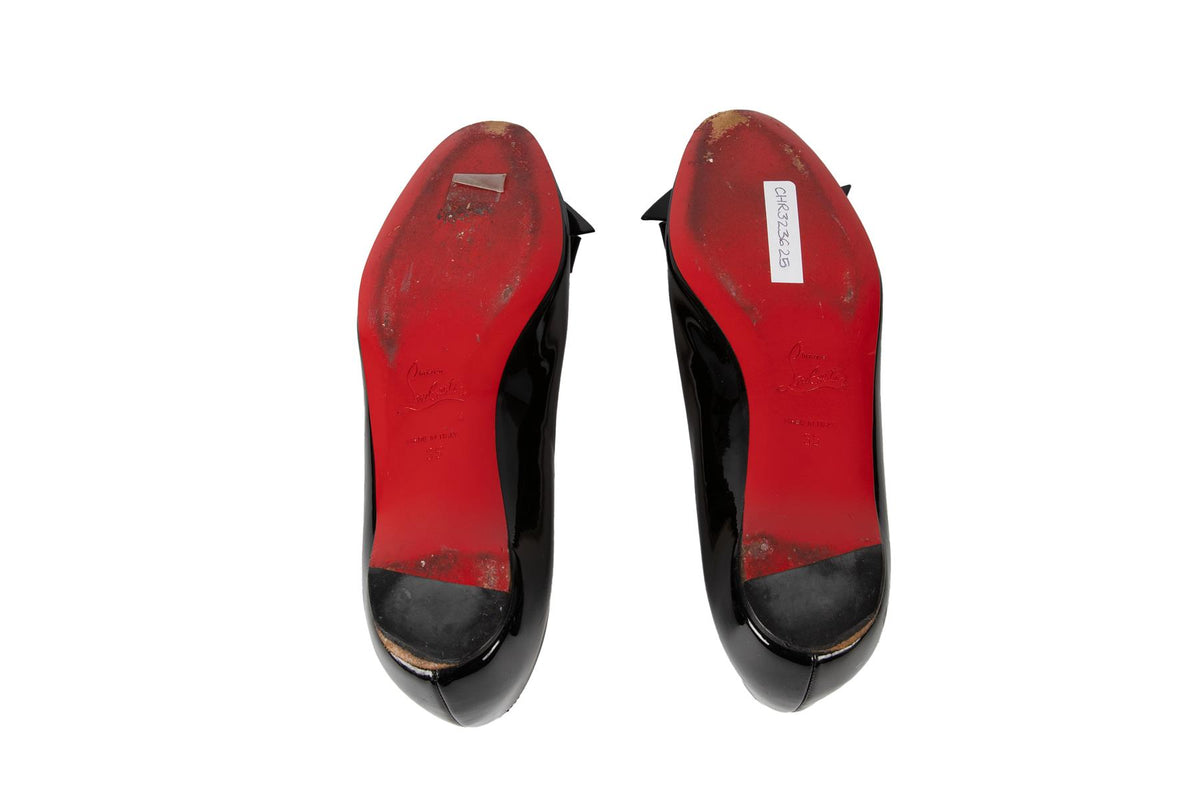 CHRISTIAN LOUBOUTIN BLACK PATENT LEATHER BALLET FLATS EU 35 UK 2 US 5