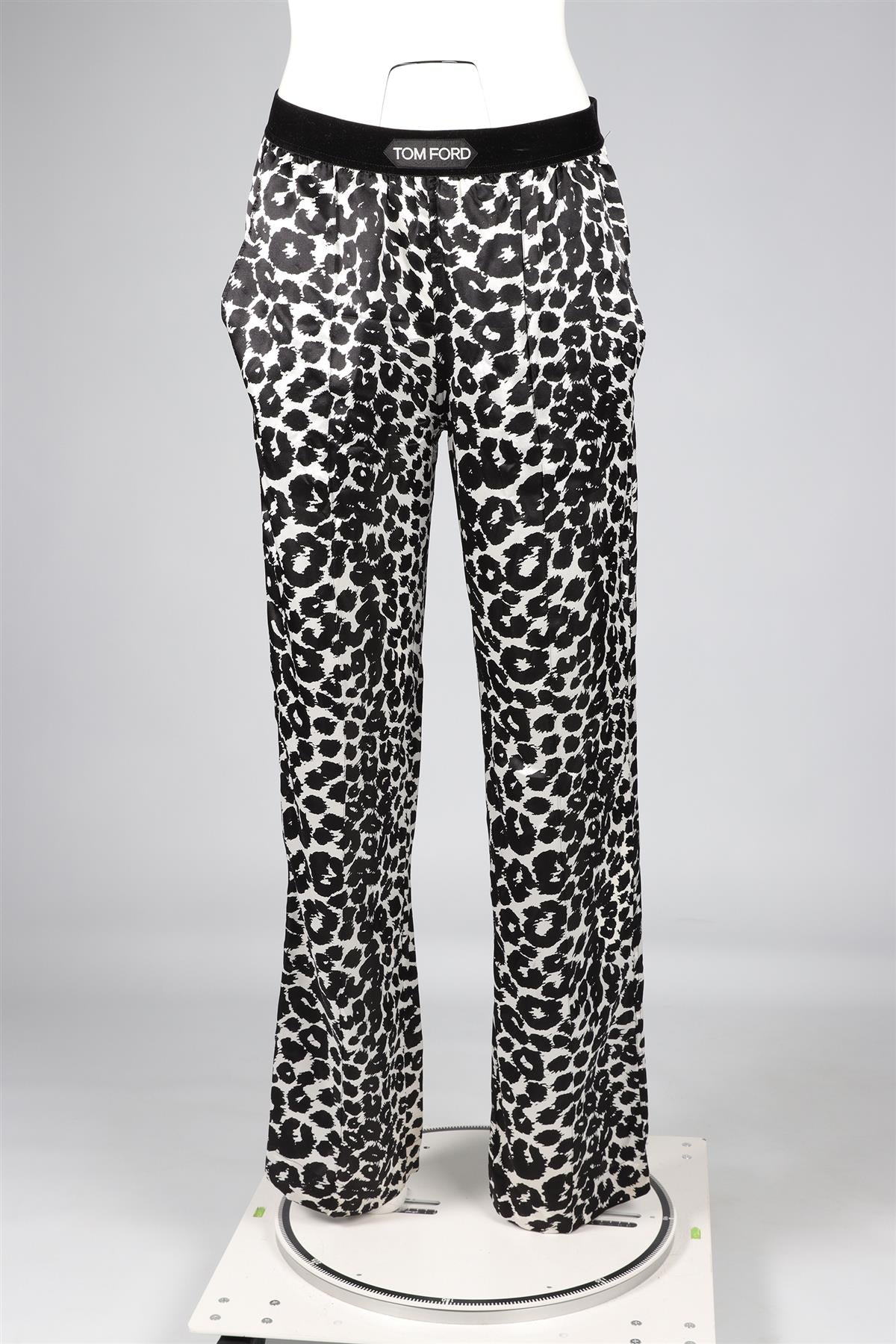 TOM FORD BLACK SILK STRAIGHT LEG PANTS SMALL