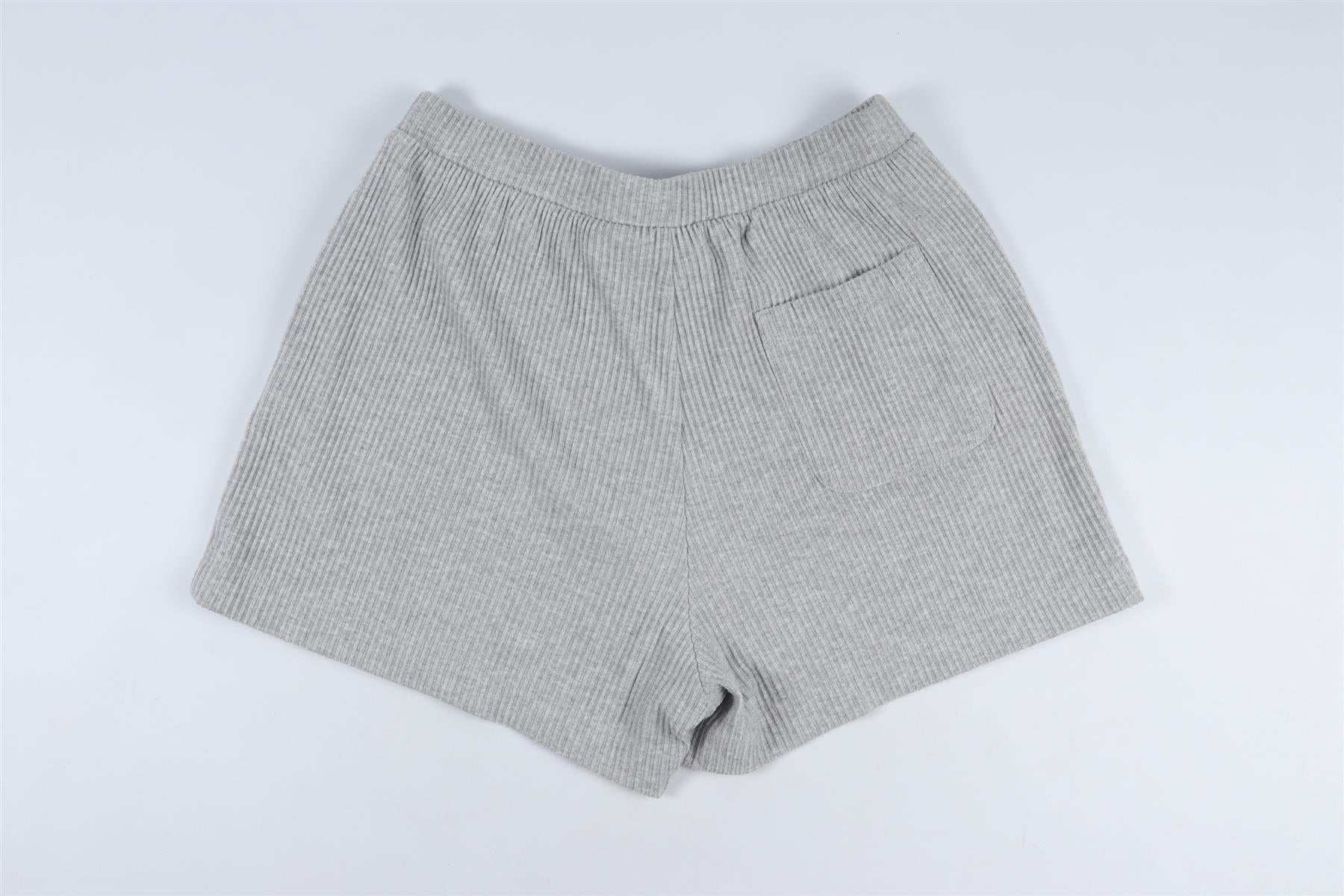 ALO YOGA GREY SHORTS MEDIUM
