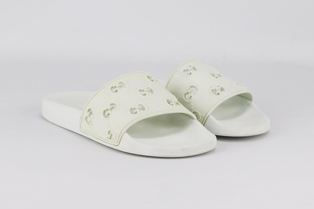 GUCCI KIDS UNISEX GG EMBOSSED RUBBER SLIDES EU 34 UK 2