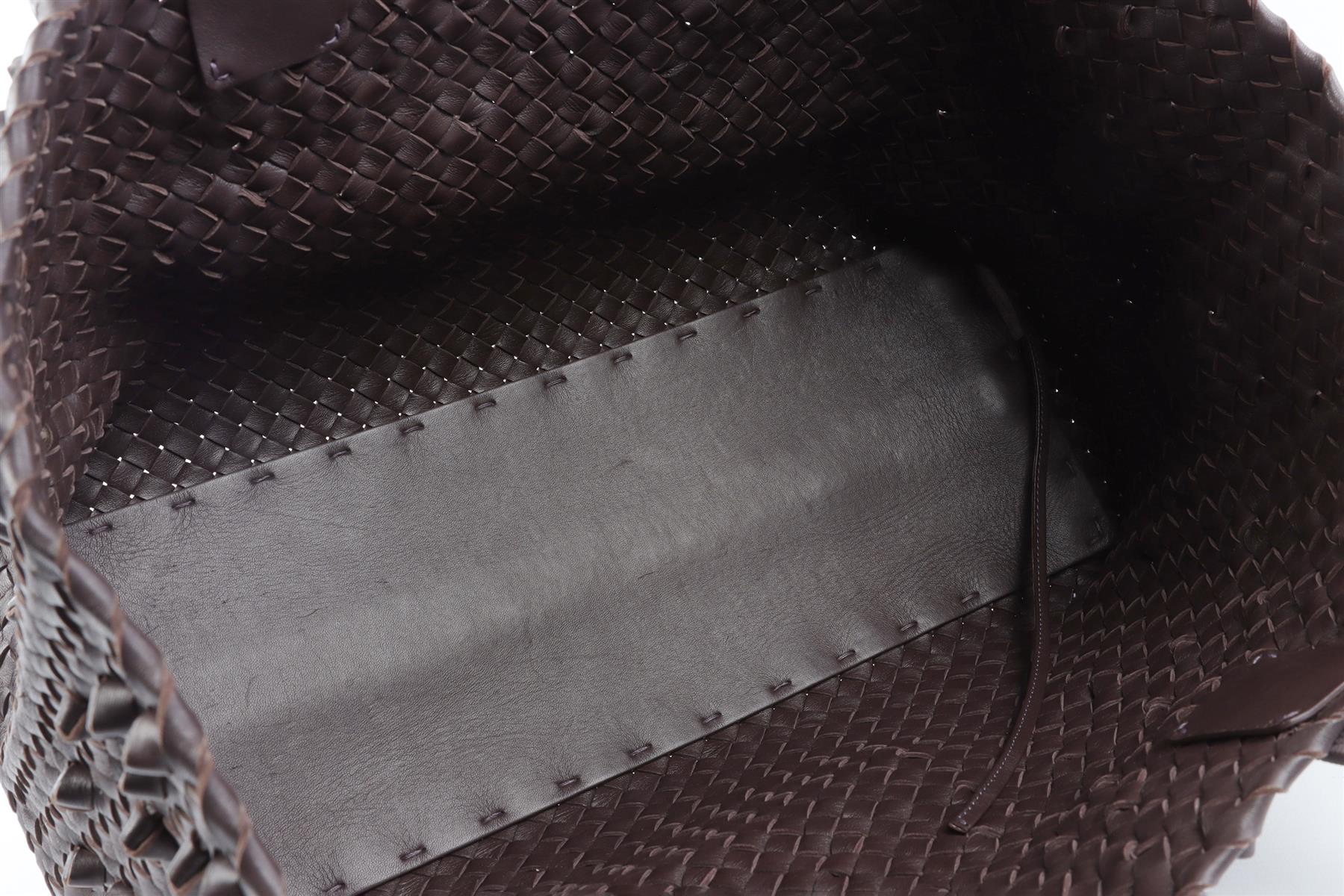 BOTTEGA VENETA BROWN CABAT MEDIUM INTRECCIATO LEATHER TOTE BAG
