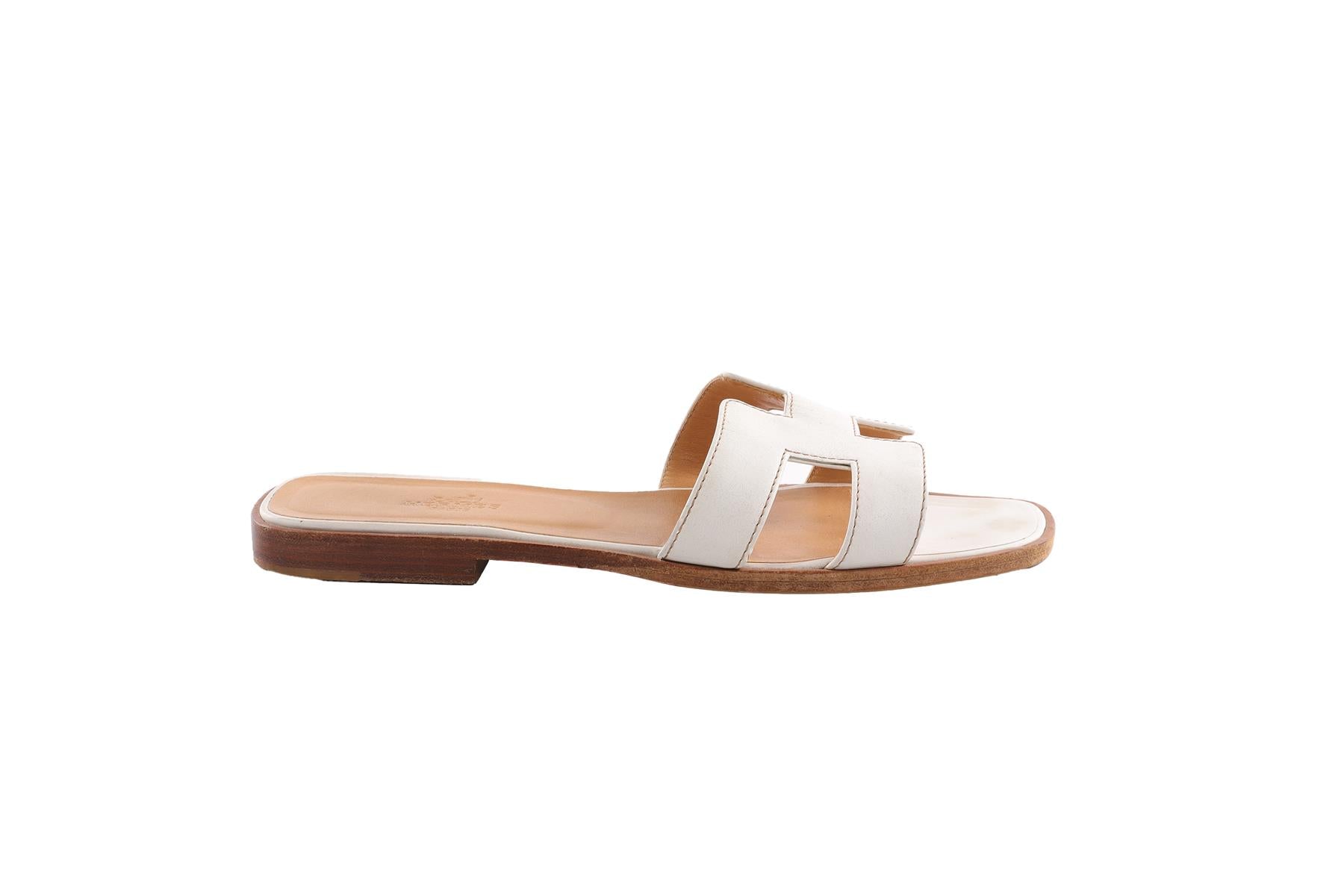 HERMÈS WHITE ORAN LEATHER SANDALS EU 38