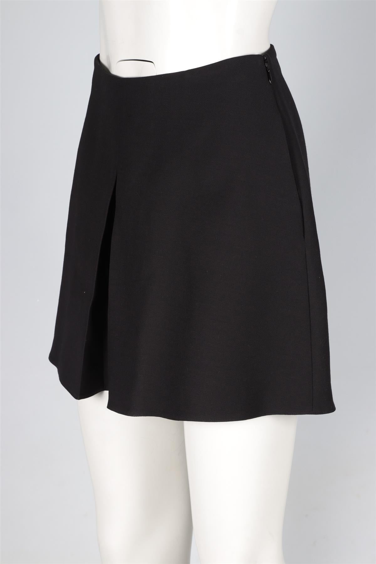 VALENTINO BLACK WOOL SHORTS IT 42 UK 10