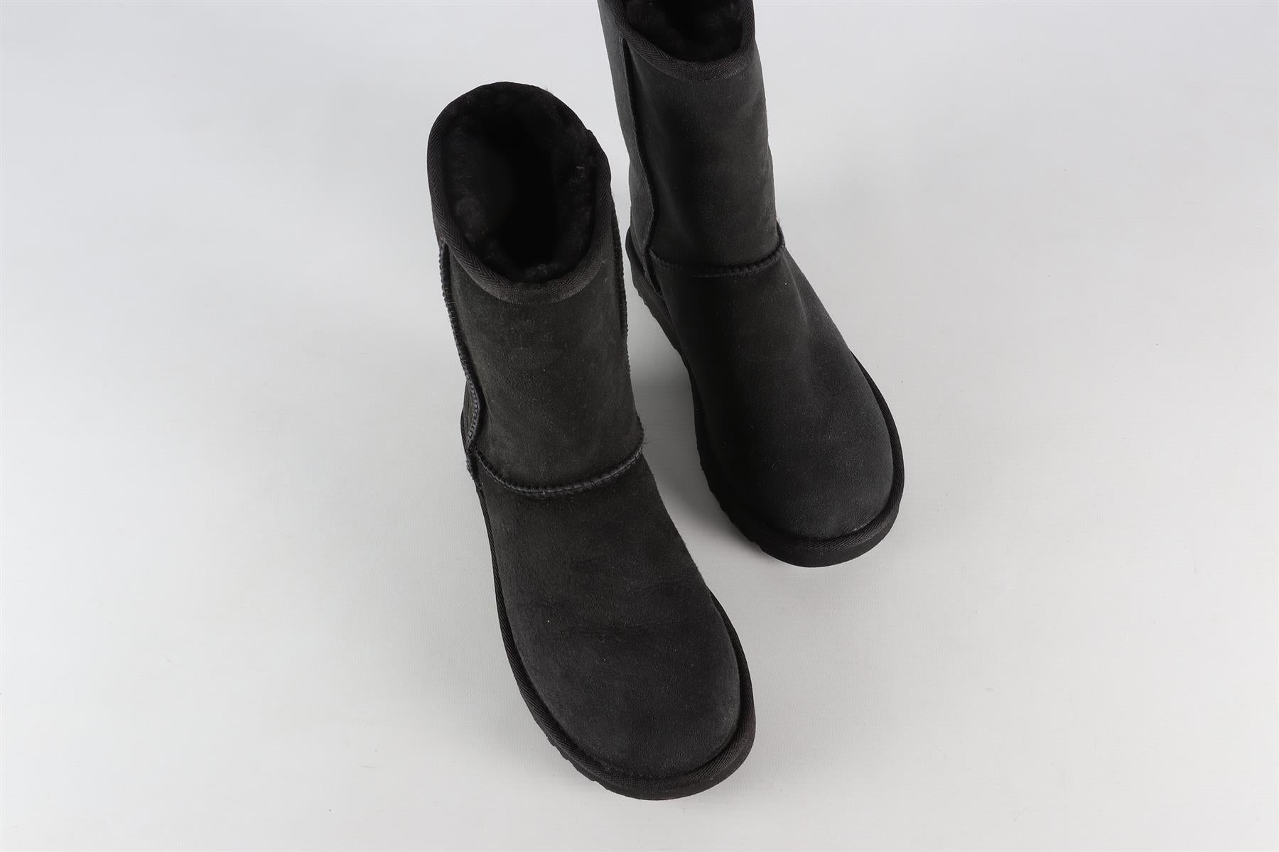 UGG BLACK KIDS GIRLS BOOTS EU 37 UK 4 US 6