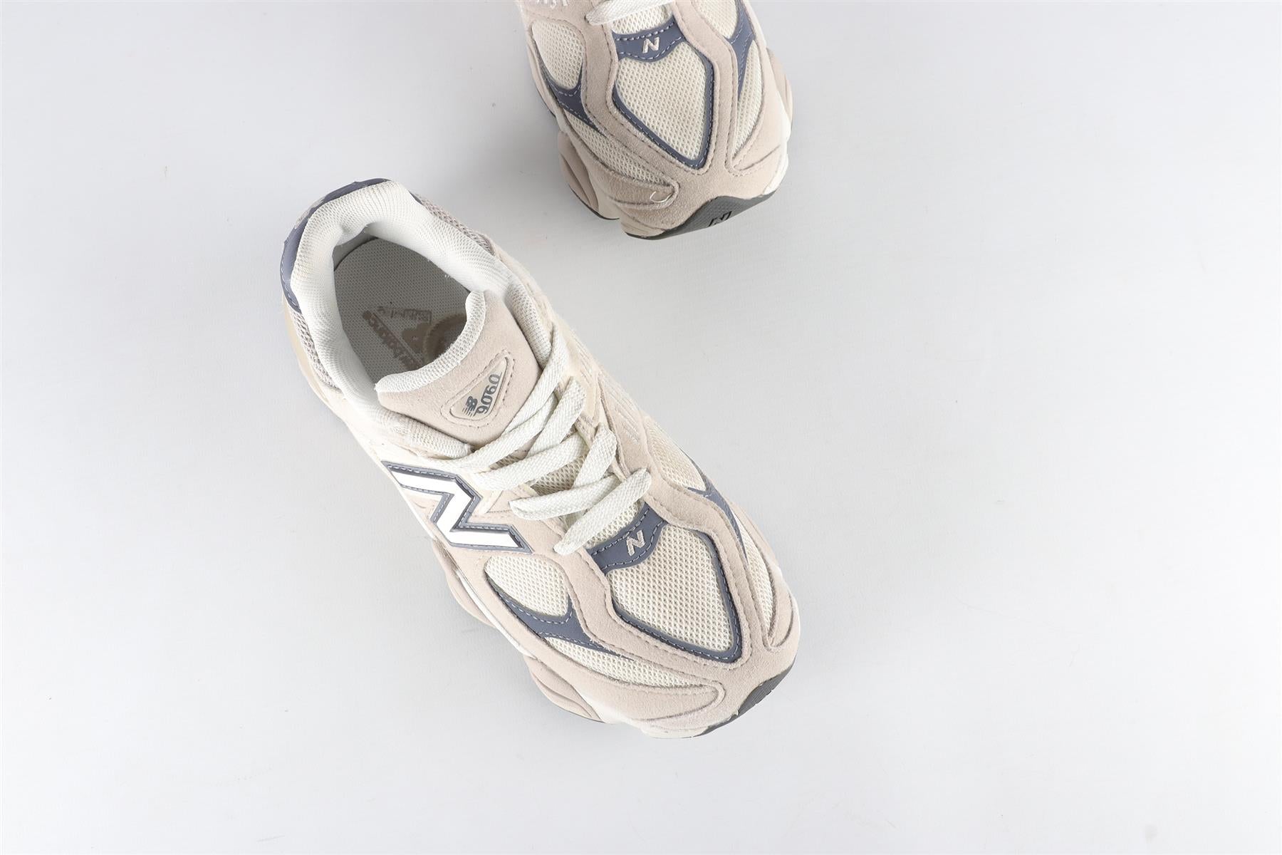 NEW BALANCE GREY KIDS BOYS SNEAKERS EU 35 UK 2.5 US 3