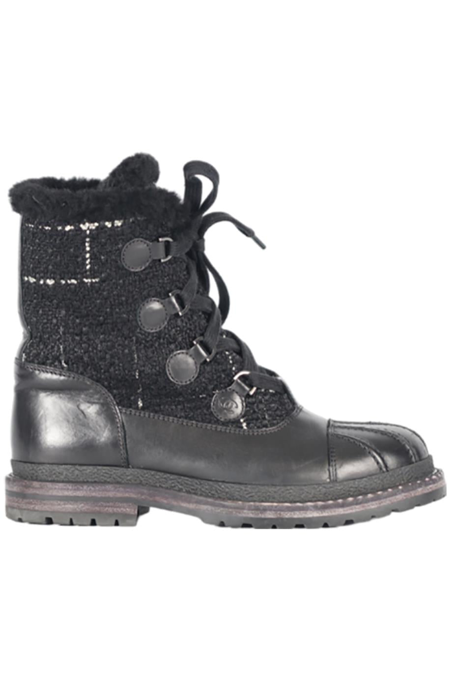 CHANEL 2016 SHEARLING, TWEED AND LEATHER BOOTS EU 38 UK 5 US 8