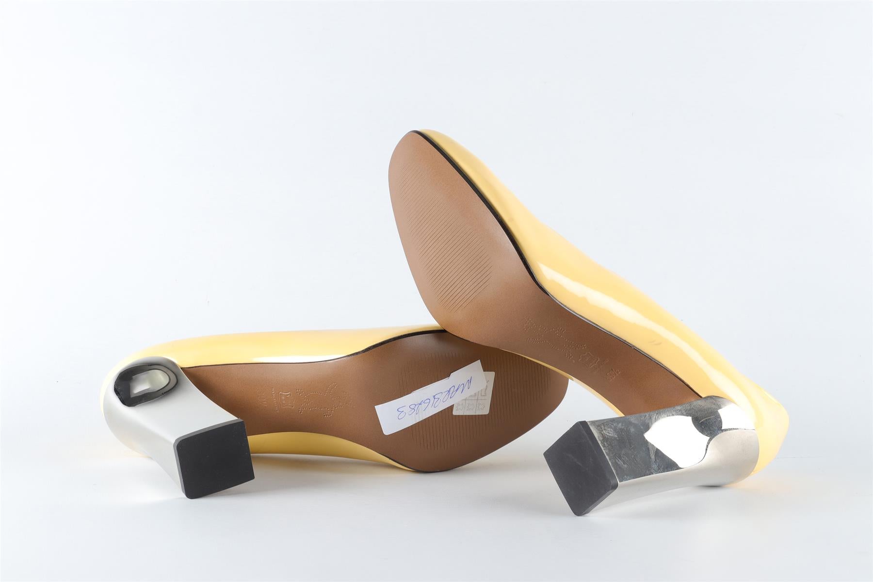 MARNI YELLOW PATENT LEATHER PUMPS EU 39.5 UK 6.5 US 9.5