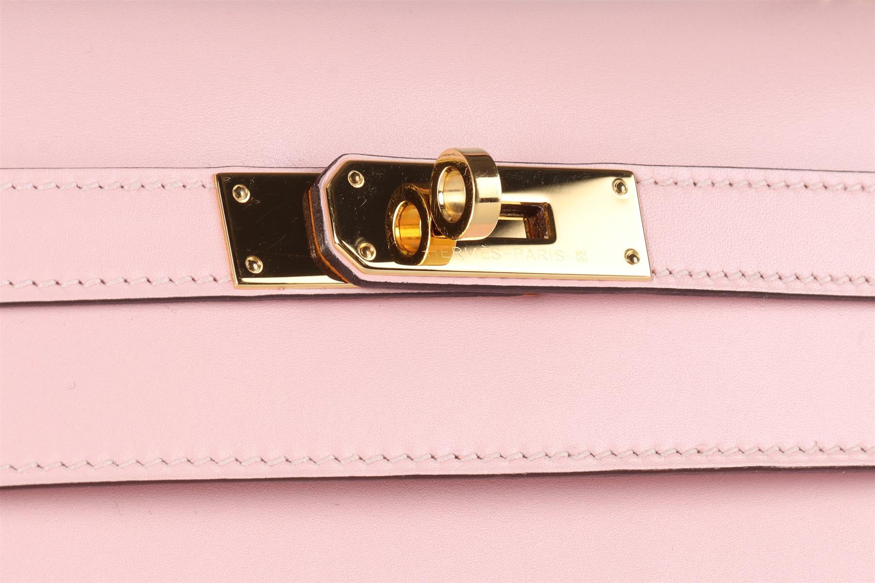 HERMÈS PINK 2017 KELLY SELLIER 32 CM TADELAKT LEATHER BAG IN ROSE SAKURA