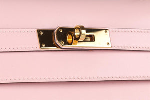 HERMÈS PINK 2017 KELLY SELLIER 32 CM TADELAKT LEATHER BAG IN ROSE SAKURA