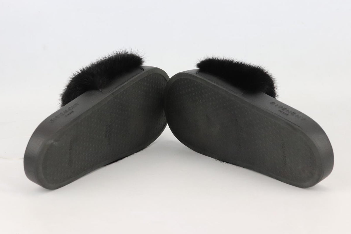 GIVENCHY FUR AND RUBBER SLIDES EU 38 UK 5 US 8