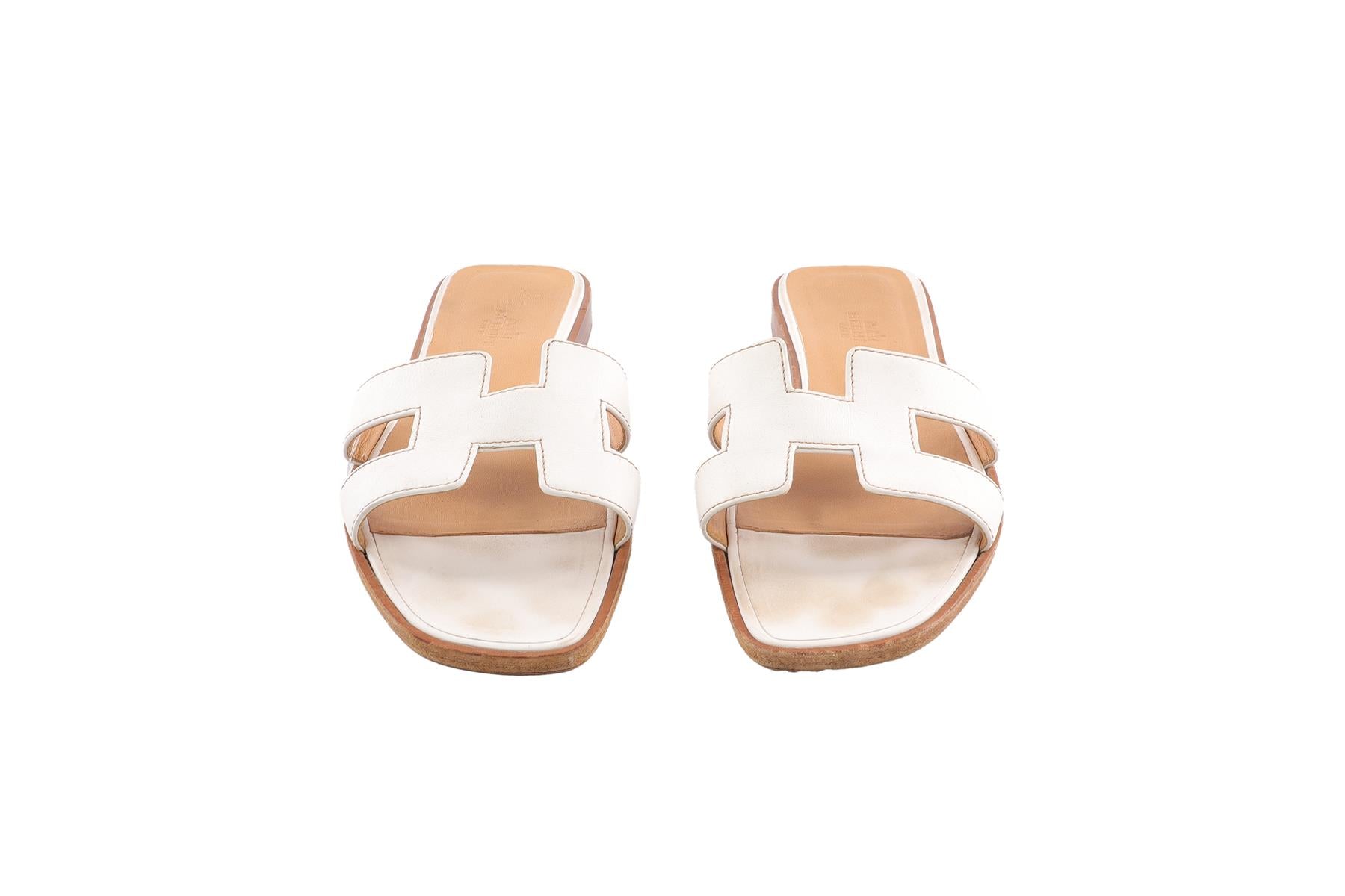 HERMÈS WHITE ORAN LEATHER SANDALS EU 38