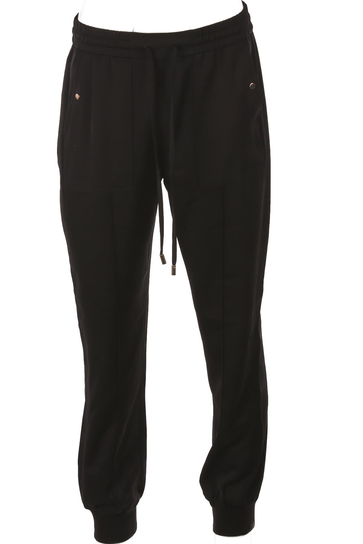 BLACK CREPE TAPERED PANTS