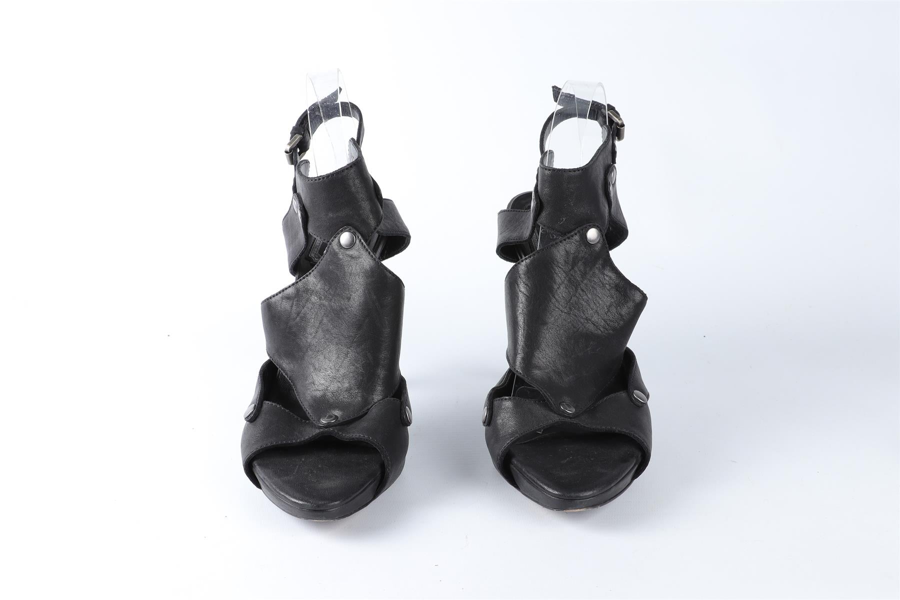 CHRISTIAN DIOR BLACK LEATHER SANDALS EU 39 UK 6 US 9