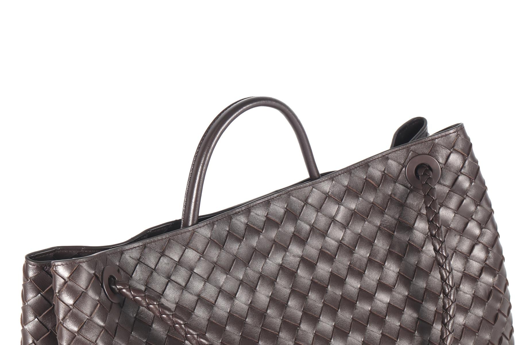 BOTTEGA VENETA BROWN ANDIAMO LARGE INTRECCIATO LEATHER TOTE BAG