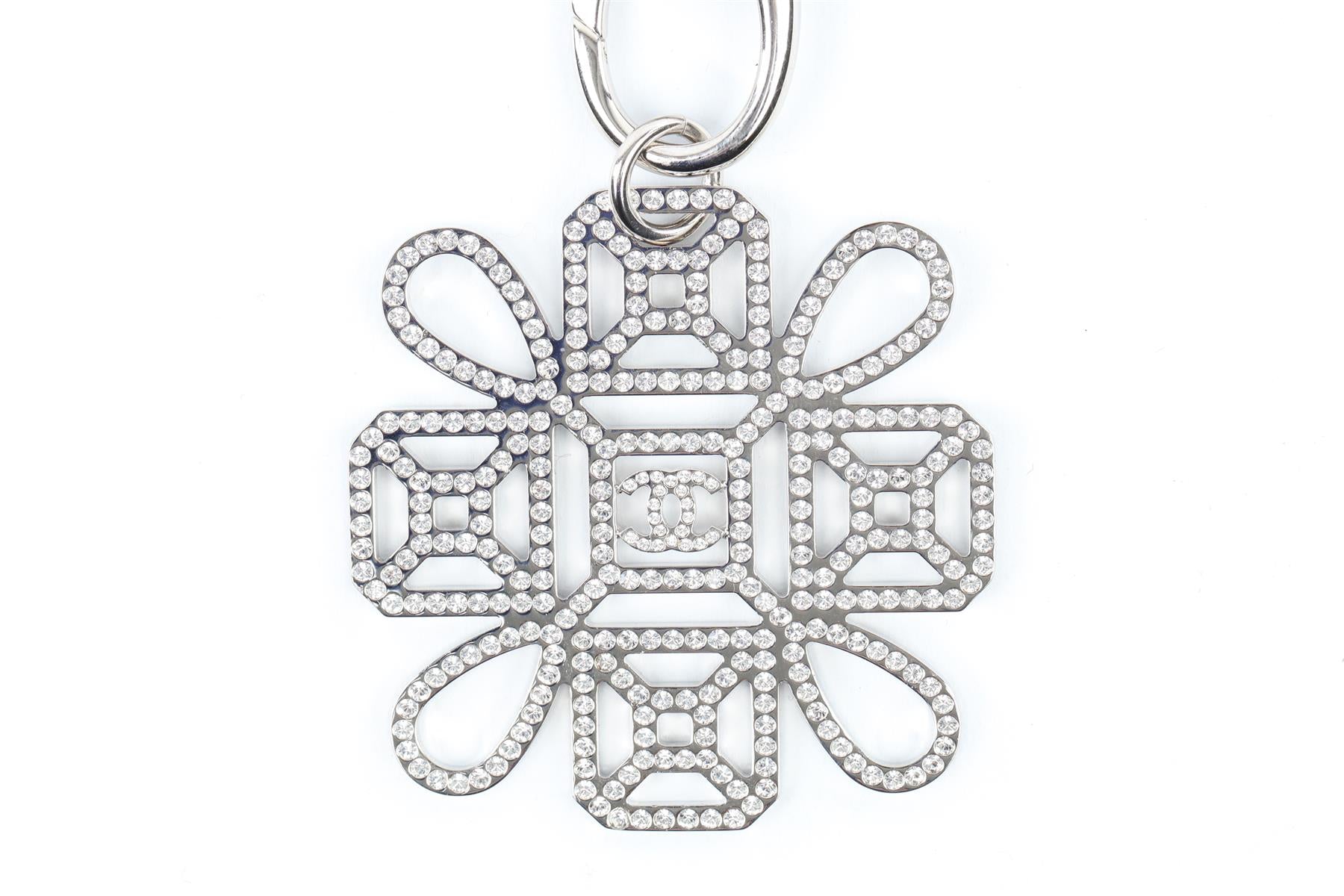 CHANEL SILVER 2017 CC STRASS NECKLACE