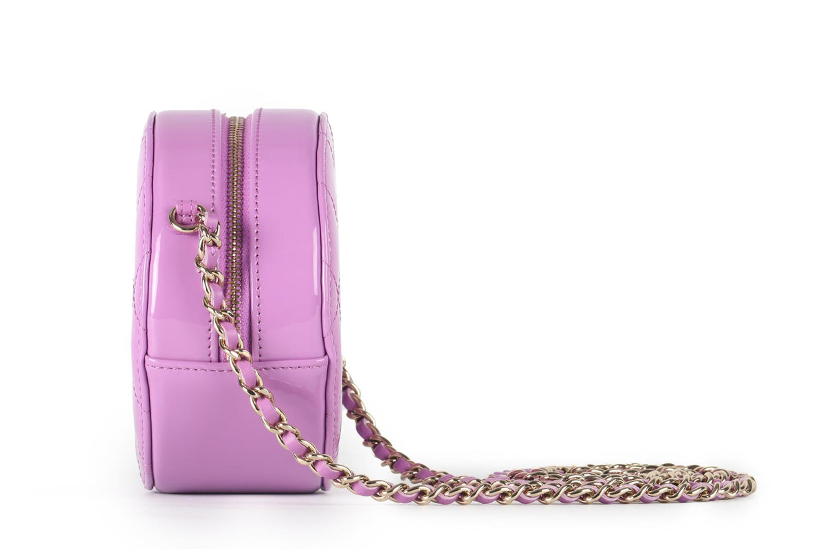 CHANEL PURPLE 2019 ROUND QUILTED PATENT LEATHER SHOULDER BAG