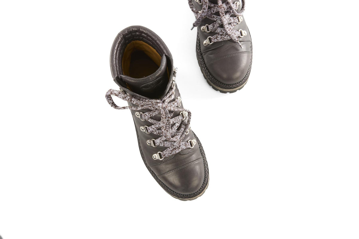 CHANEL GREY 2018 LEATHER ANKLE BOOTS EU 37 UK 4 US 7
