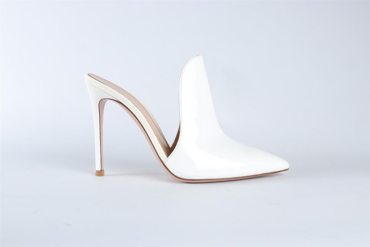GIANVITO ROSSI WHITE PATENT LEATHER MULES EU 37 UK 4 US 7