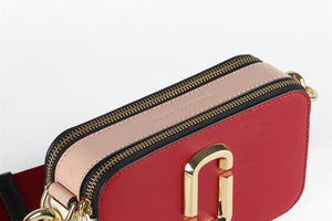 MARC JACOBS RED THE MARC JACOBS SNAPSHOT LEATHER SHOULDER BAG