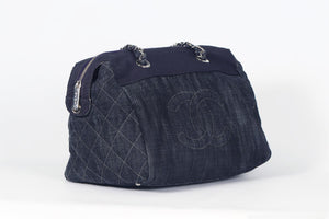 CHANEL 2009 CC QUILTED DENIM SHOULDER BAG