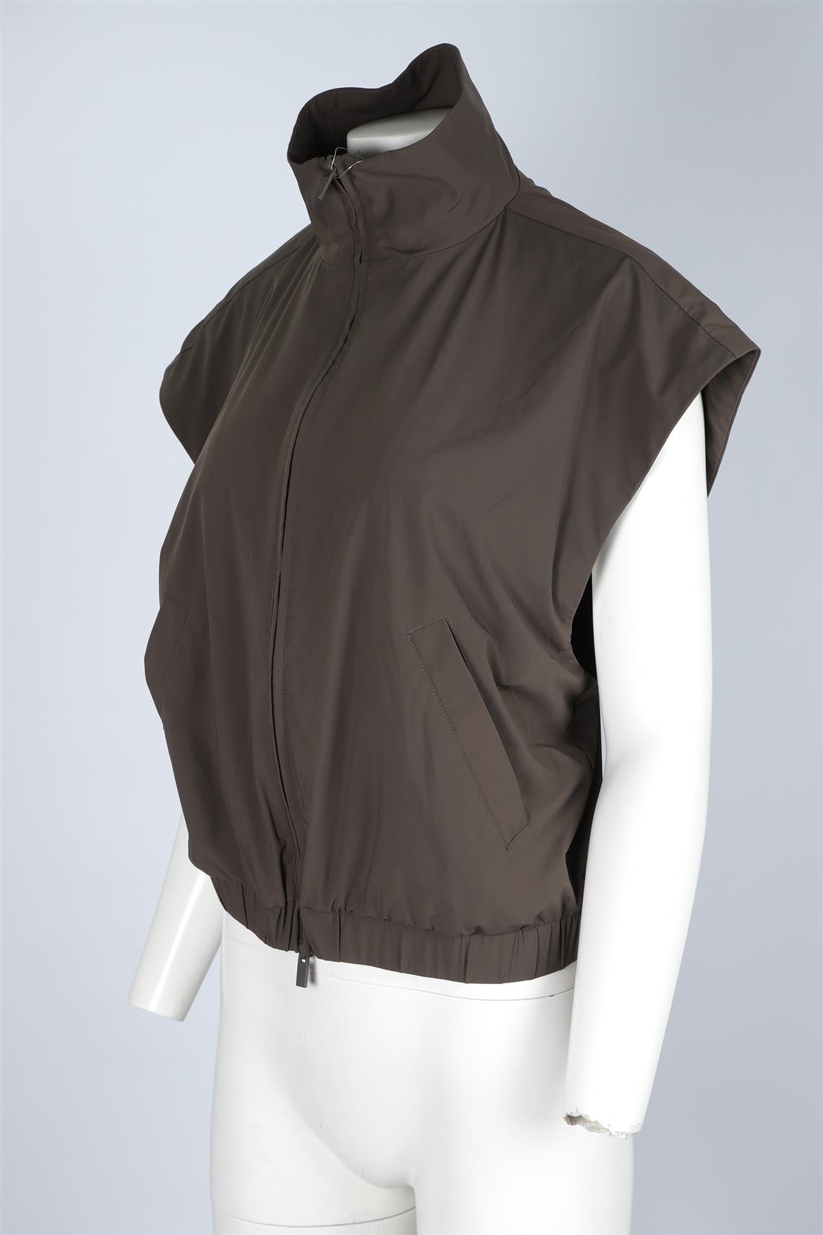 ESSENTIALS KHAKI SHELL GILET SMALL