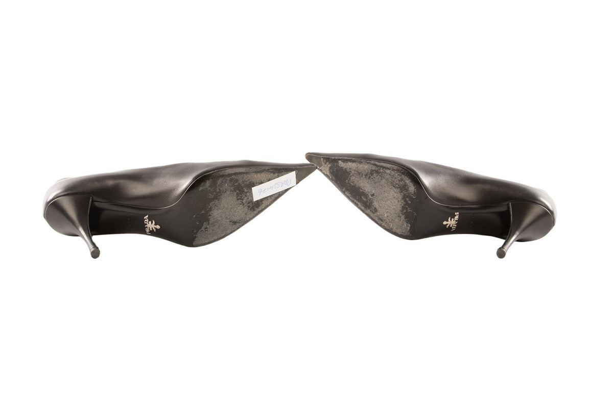 PRADA BLACK LEATHER PUMPS EU 39