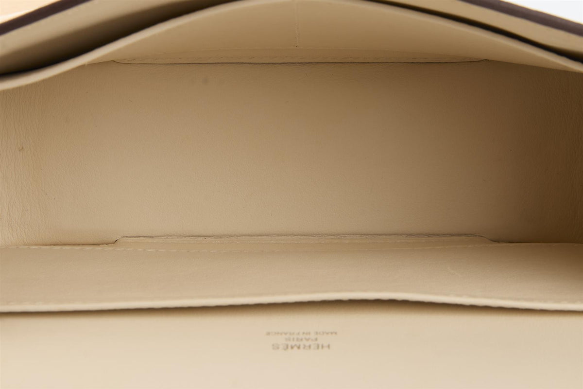 HERMÈS CREAM 2022 GETA CHEVRE LEATHER SHOULDER BAG IN NATA