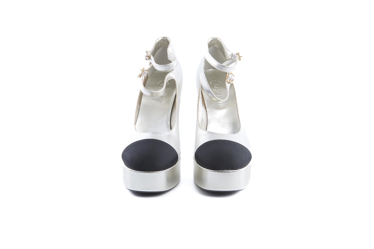 CHANEL SILVER 2025 LEATHER PLATFORM PUMPS EU 40.5 UK 7.5 US 10.5
