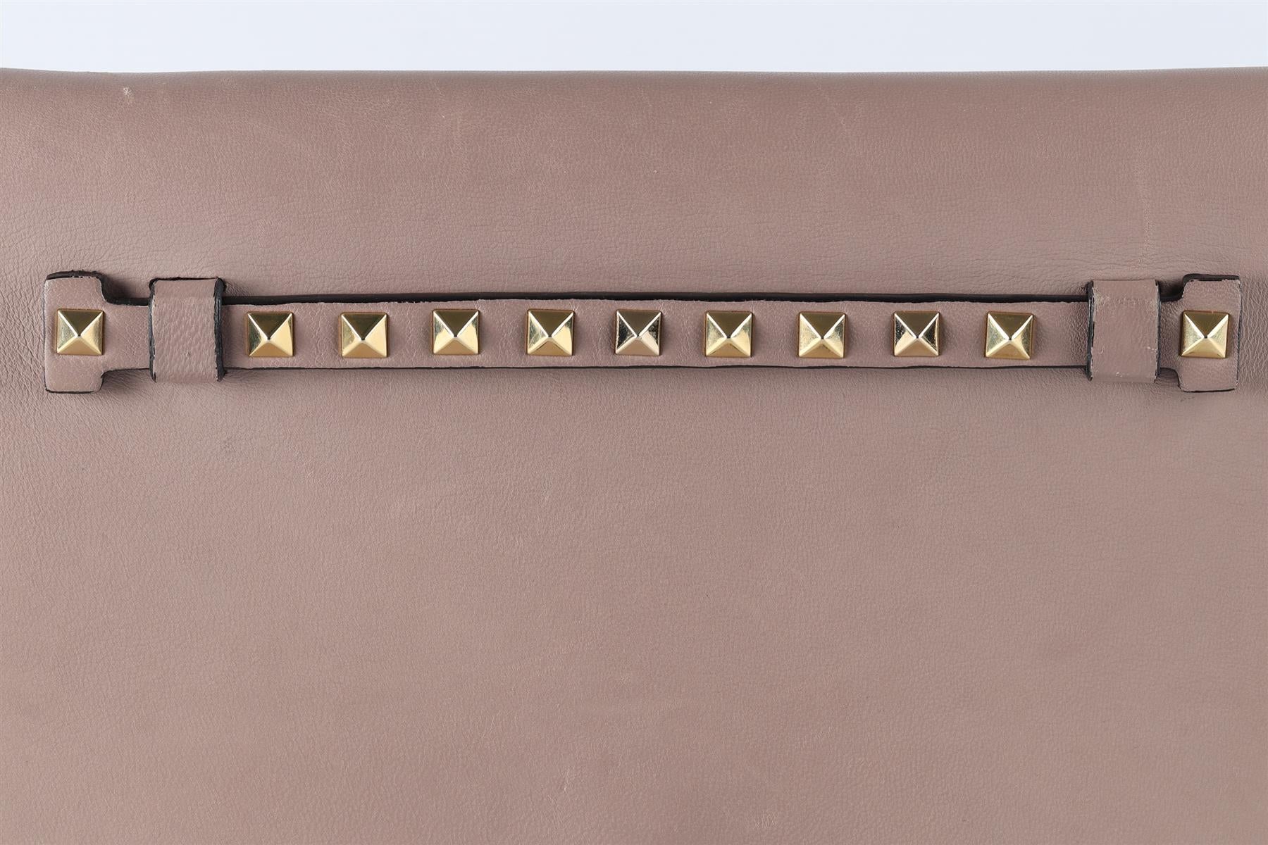 VALENTINO GARAVANI PINK ROCKSTUD LEATHER CLUTCH