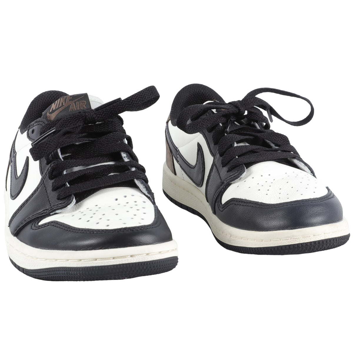 NIKE BLACK AND WHITE LEATHER TRAINERS EU 35 UK 2.5 US 3