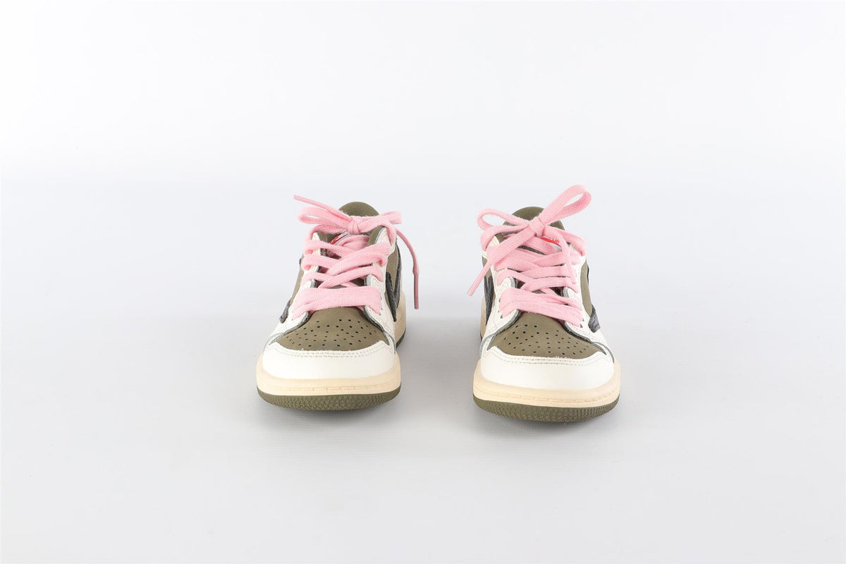 NIKE GREEN GIRLS TRAINERS EU 29 UK 10.5 US 11.5