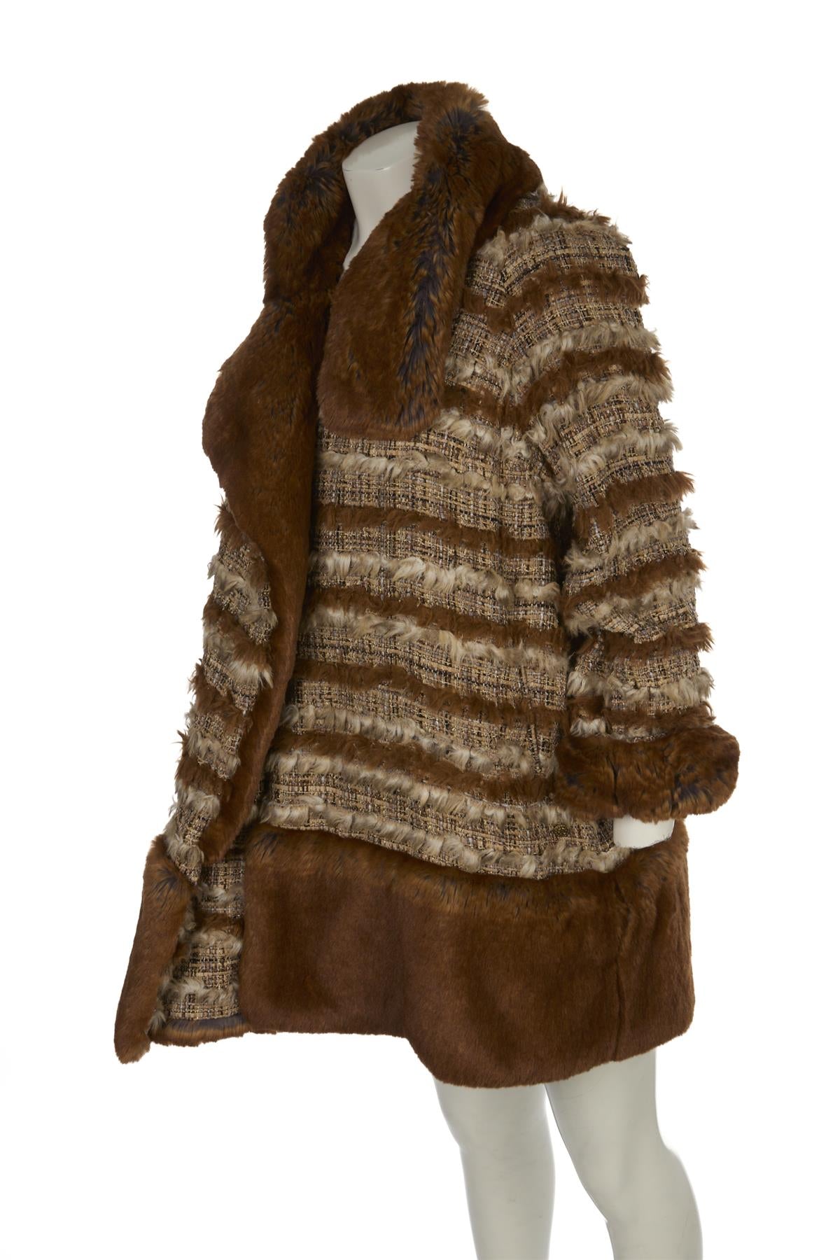 CHANEL BROWN 2010 FAUX FUR AND TWEED COAT FR 38 UK 10