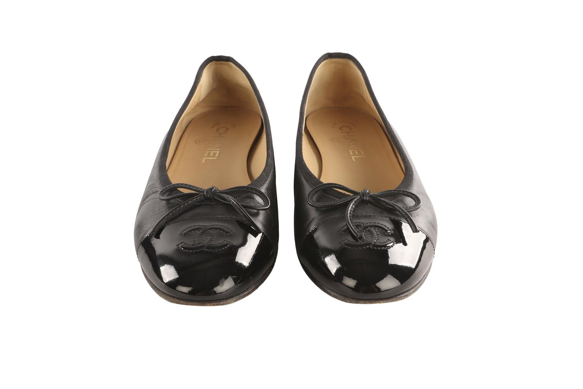 CHANEL BLACK LEATHER BALLET FLATS EU 38.5 UK 5.5 US 8.5