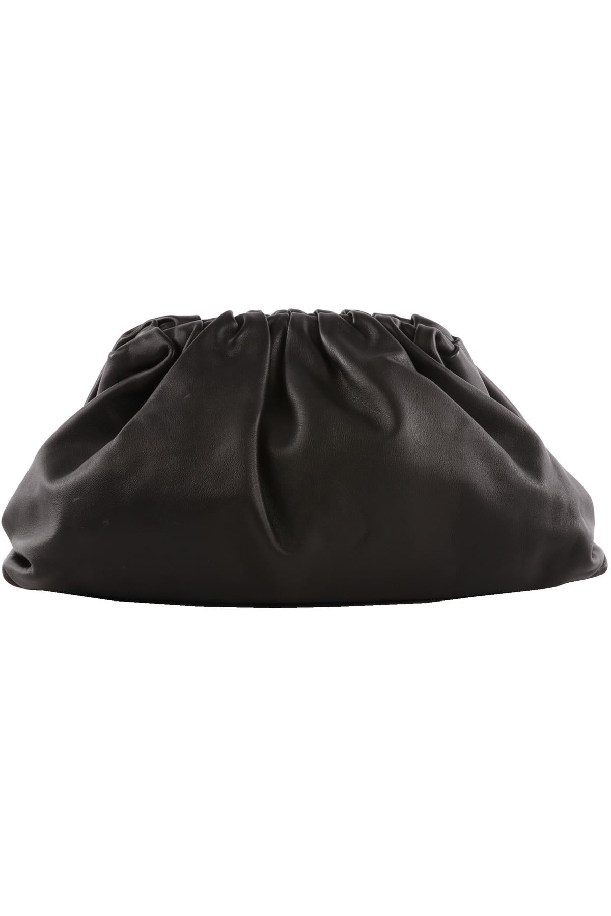 BOTTEGA VENETA BLACK POUCH LEATHER CLUTCH