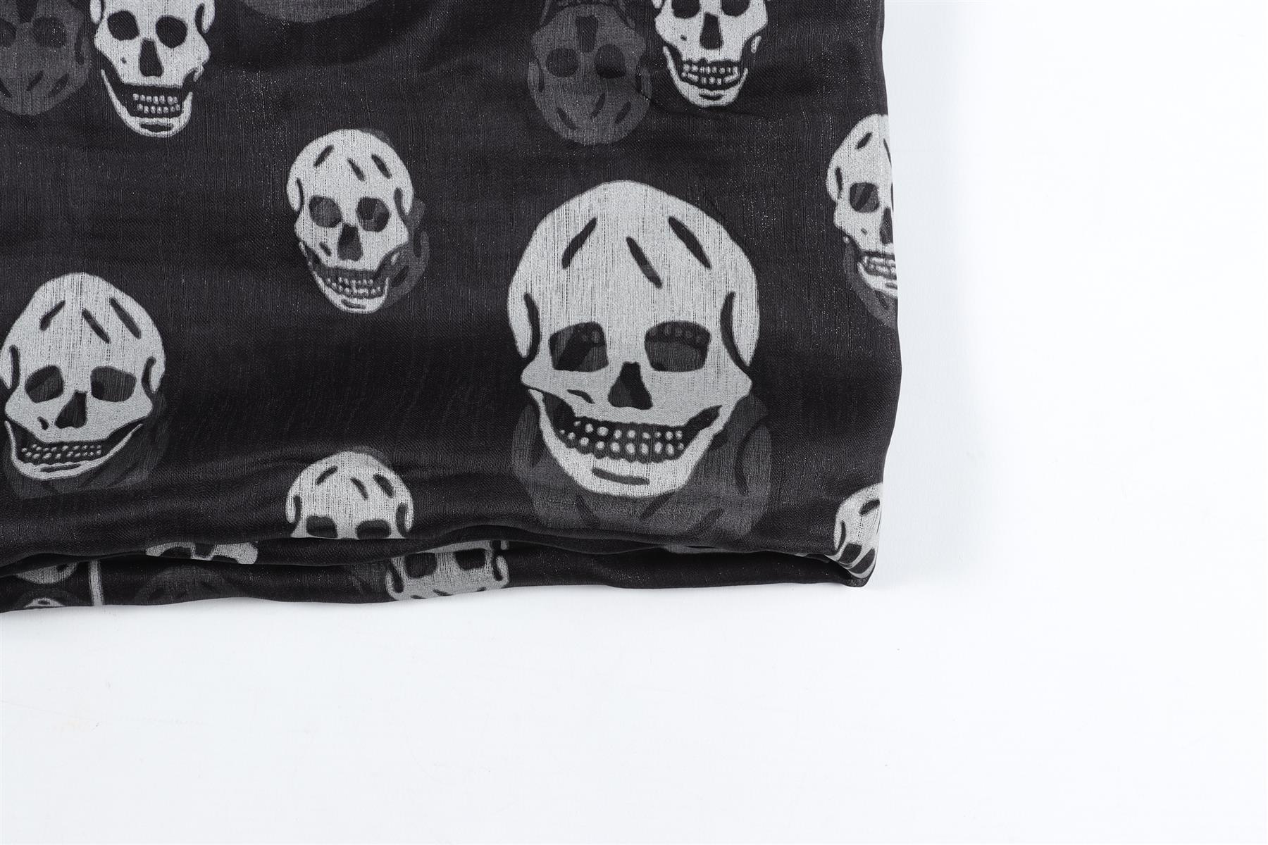 ALEXANDER MCQUEEN BLACK SILK SCARF ONE SIZE