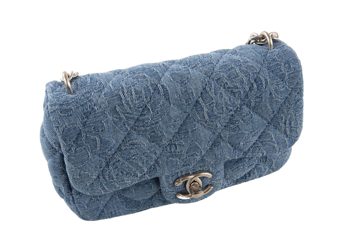 CHANEL BLUE 2023 CAMELLIA SWEETHEART FLAP SMALL QUILTED DENIM SHOULDER BAG