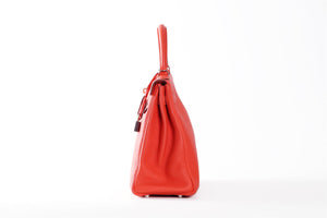 HERMÈS RED 2018 KELLY RETOURNE 32 CM TOGO LEATHER BAG IN CAPUCINE
