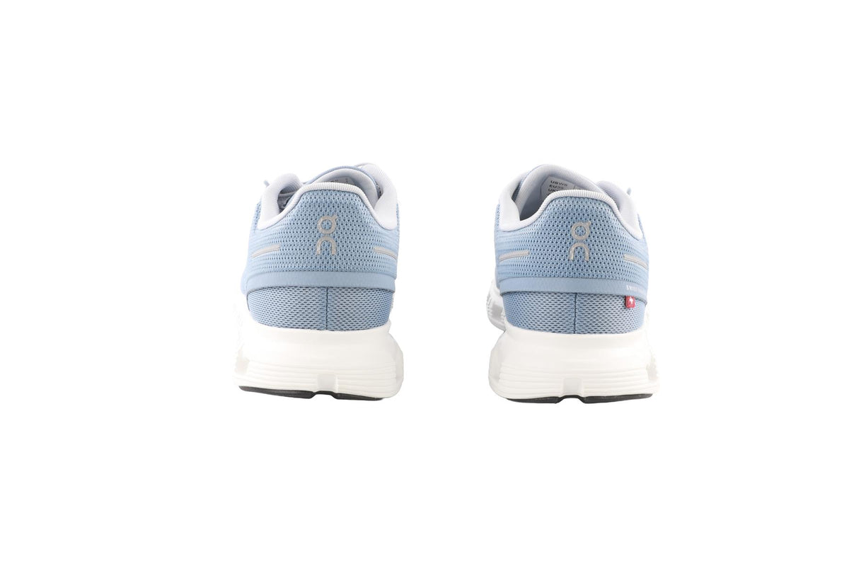 ON BLUE CLOUD 6 CHAMBRAY/WHITE SNEAKERS EU 39 UK 6 US 9
