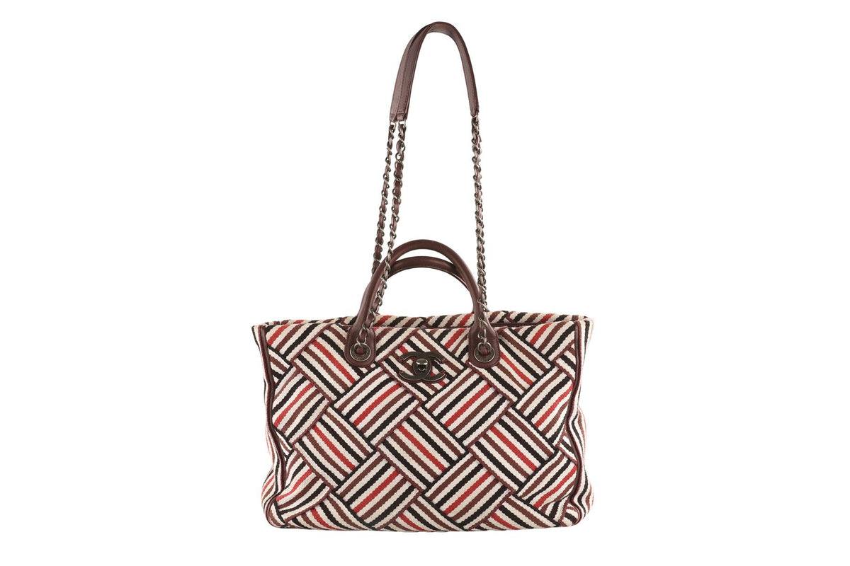 CHANEL BURGUNDY 2016 CANVAS TOTE BAG