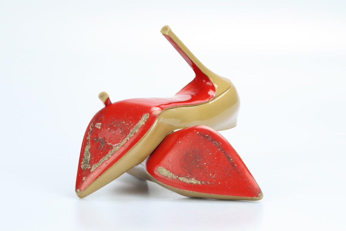 CHRISTIAN LOUBOUTIN PATENT LEATHER PUMPS EU 37 UK 4 US 7